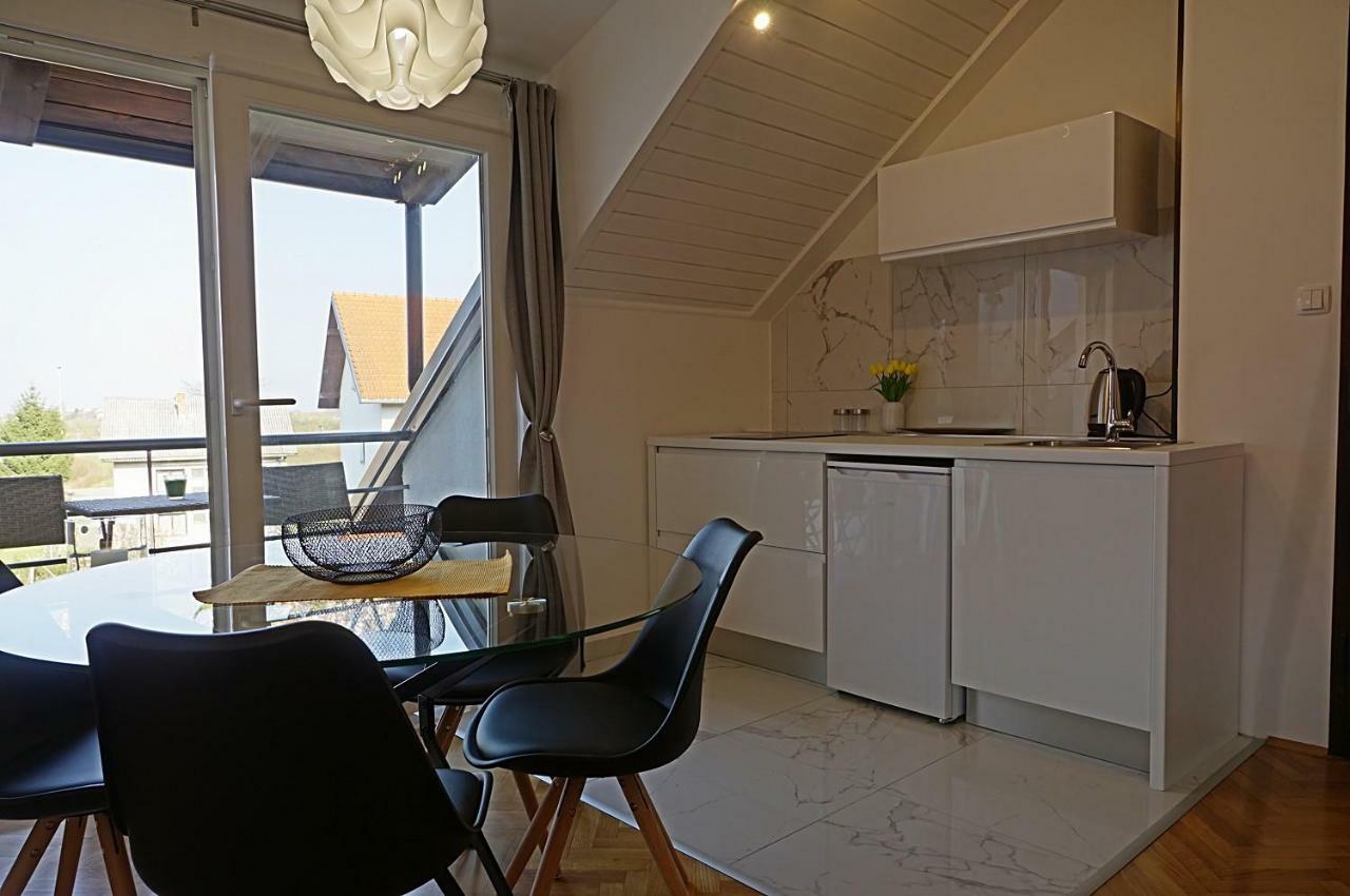 Apartman Studio Sonas 3 With Free Private Parking Karlovac Zewnętrze zdjęcie